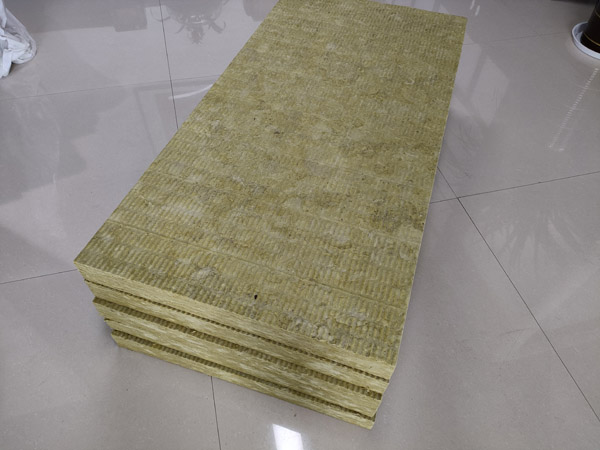 關(guān)于巖棉板的產(chǎn)品優(yōu)勢(shì)特點(diǎn)和應(yīng)用領(lǐng)域。